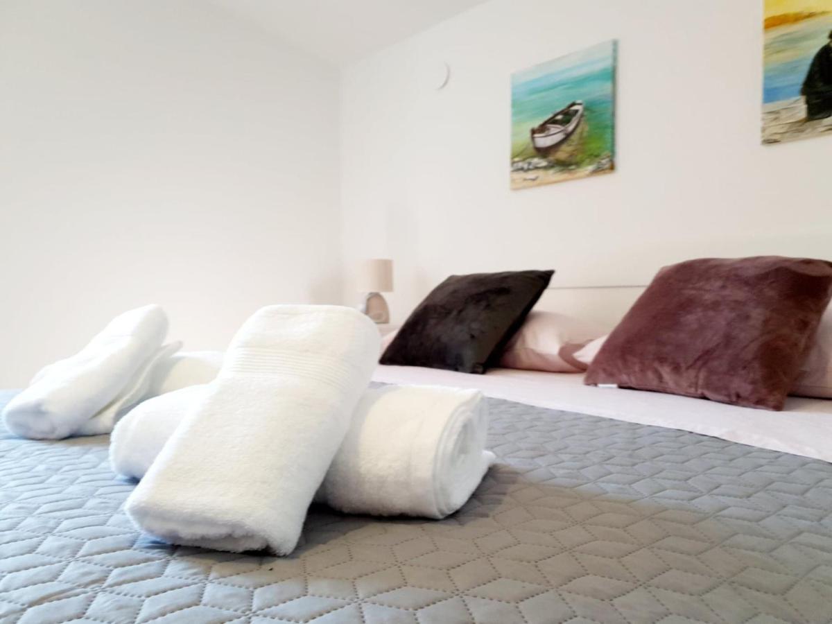 Apartman Sime Tribalj Exteriér fotografie