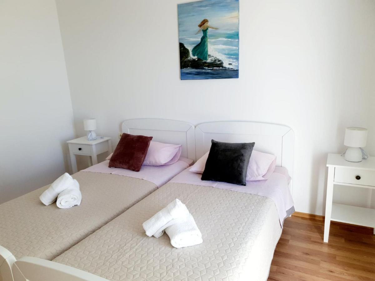 Apartman Sime Tribalj Exteriér fotografie