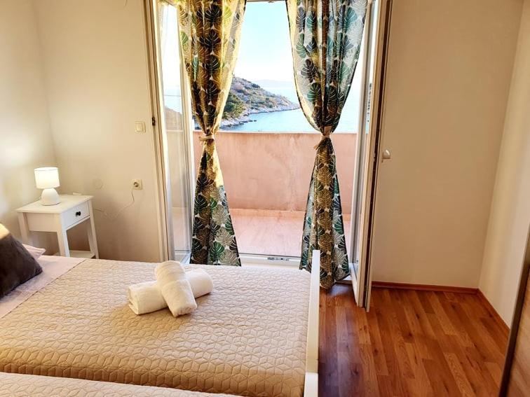 Apartman Sime Tribalj Exteriér fotografie