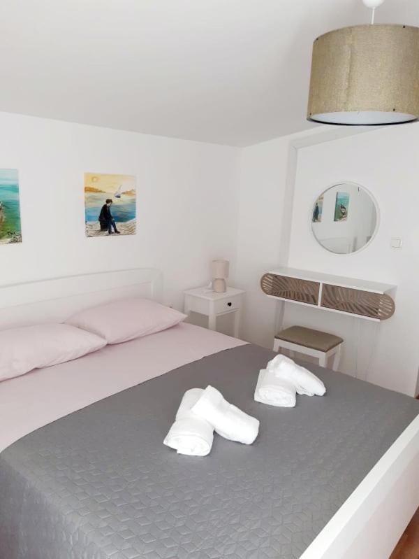 Apartman Sime Tribalj Exteriér fotografie