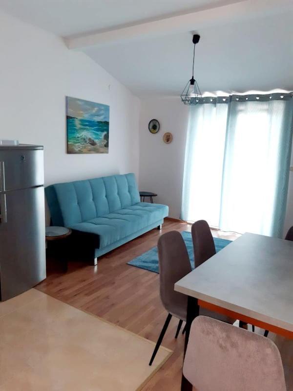 Apartman Sime Tribalj Exteriér fotografie